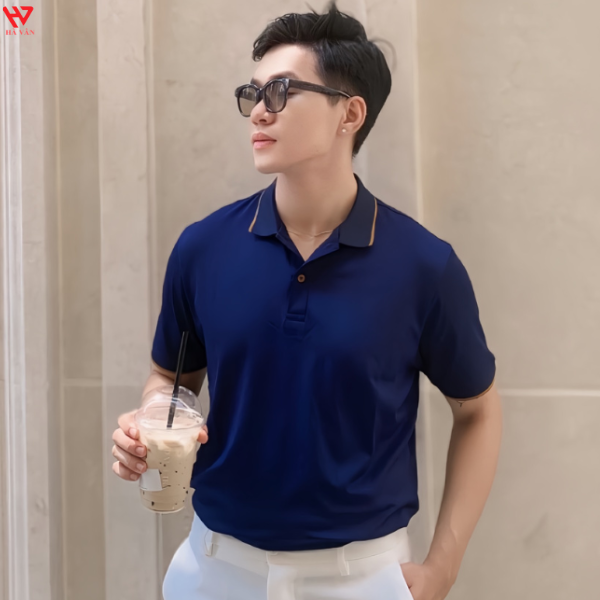 áo thun cổ bẻ màu xanh đen