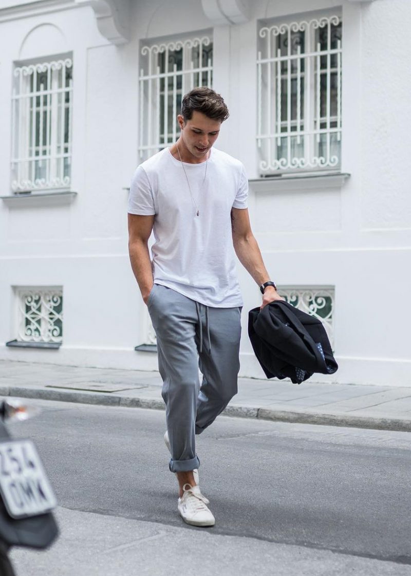 Phong cách áo thun nam công sở - Sự lựa chọn hoàn hảo cho phái mạnh Phong cách áo thun nam công sở - Sự lựa chọn hoàn hảo cho phái mạnh